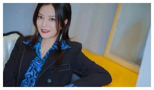 最新范冰爆料消息新闻视频,揭秘娱乐圈内幕,视频内容引发热议 第1张 最新范冰爆料消息新闻视频,揭秘娱乐圈内幕,视频内容引发热议 第1张